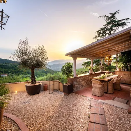 Attractive In * Monsummano Terme