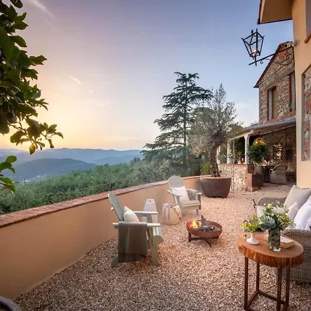 Villa Attractive In Monsummano Terme